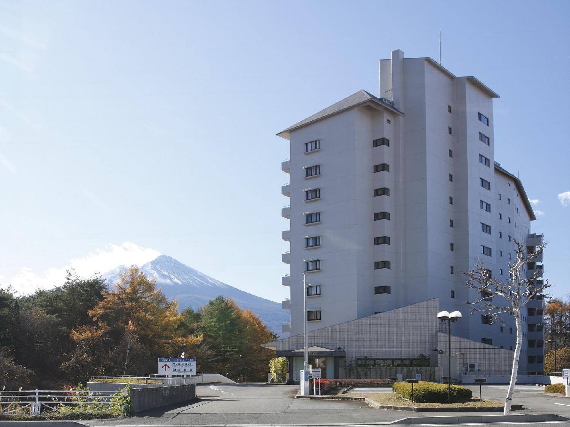 פוג'יקאוואגוצ'יקו Hotel Regina Kawaguchiko מראה חיצוני תמונה
