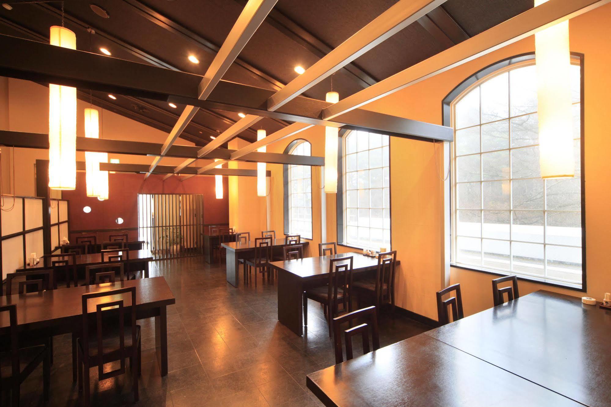 פוג'יקאוואגוצ'יקו Hotel Regina Kawaguchiko מראה חיצוני תמונה
