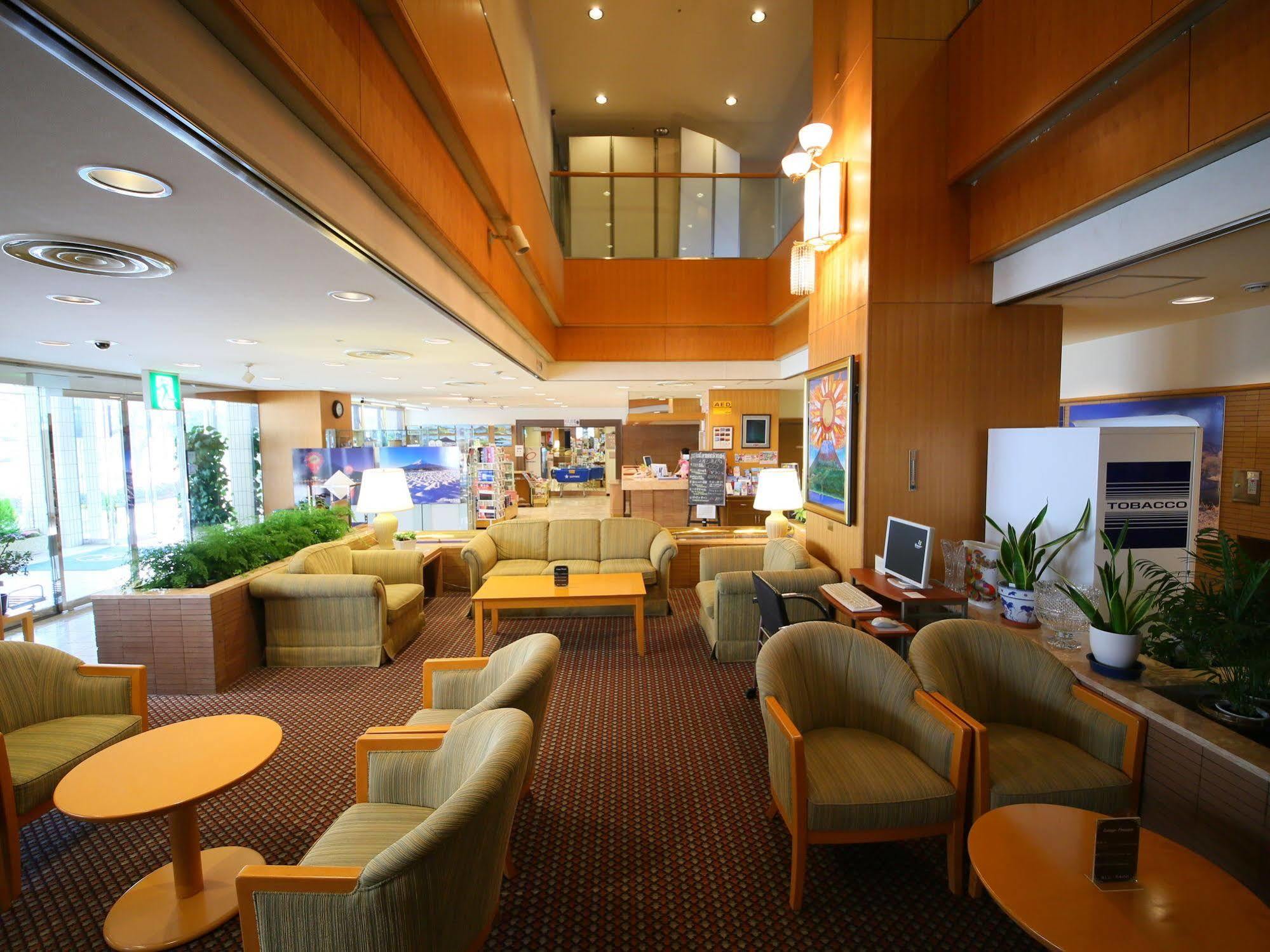 פוג'יקאוואגוצ'יקו Hotel Regina Kawaguchiko מראה חיצוני תמונה