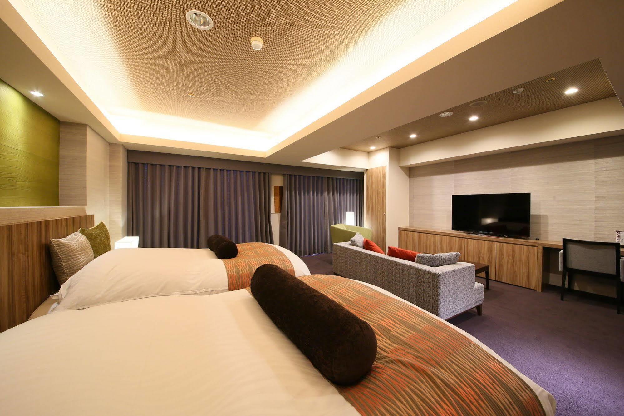 פוג'יקאוואגוצ'יקו Hotel Regina Kawaguchiko מראה חיצוני תמונה