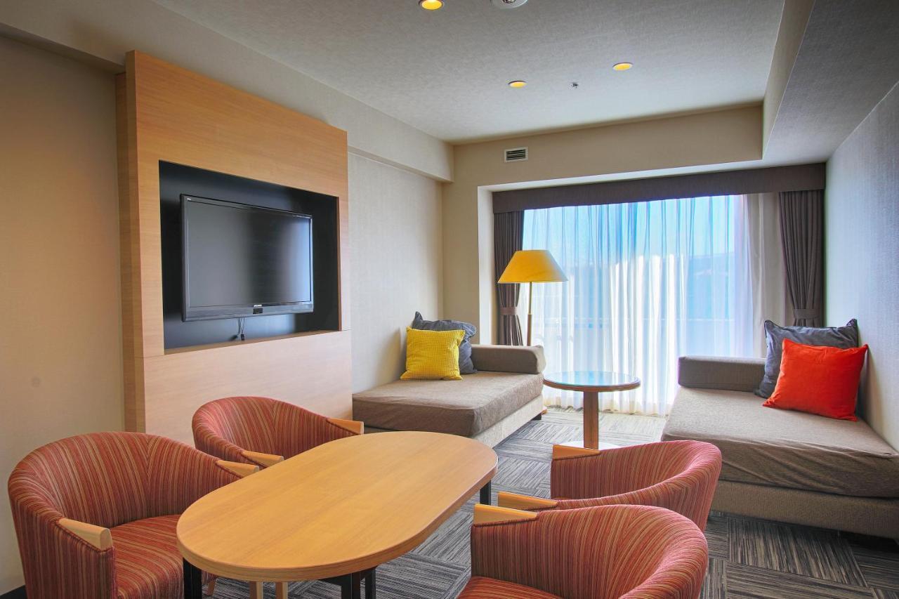 פוג'יקאוואגוצ'יקו Hotel Regina Kawaguchiko מראה חיצוני תמונה